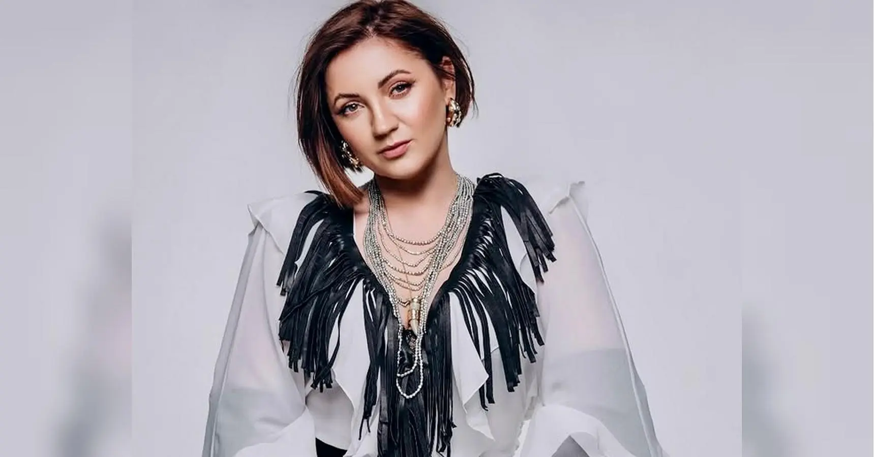 Може я відьма: популярна співачка вразила зізнанням