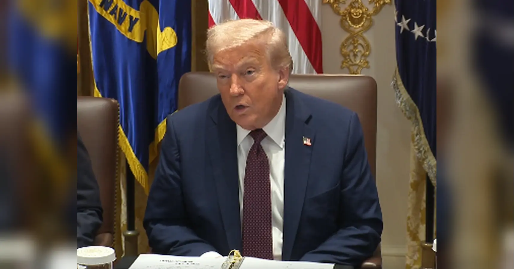 «Зеленський не зовсім невинний»: Трамп хоче вдарити санкціями по Україні