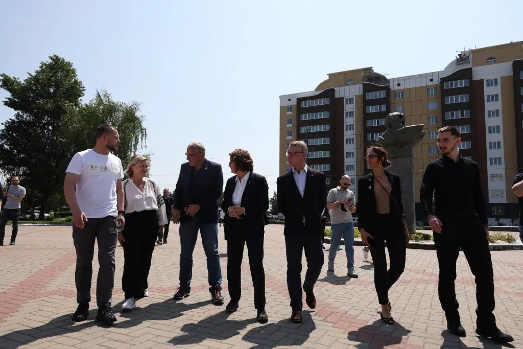 Міжнародні делегації відвідали громади Київщини, які найбільше постраждали від війни і нині активно відновлюються