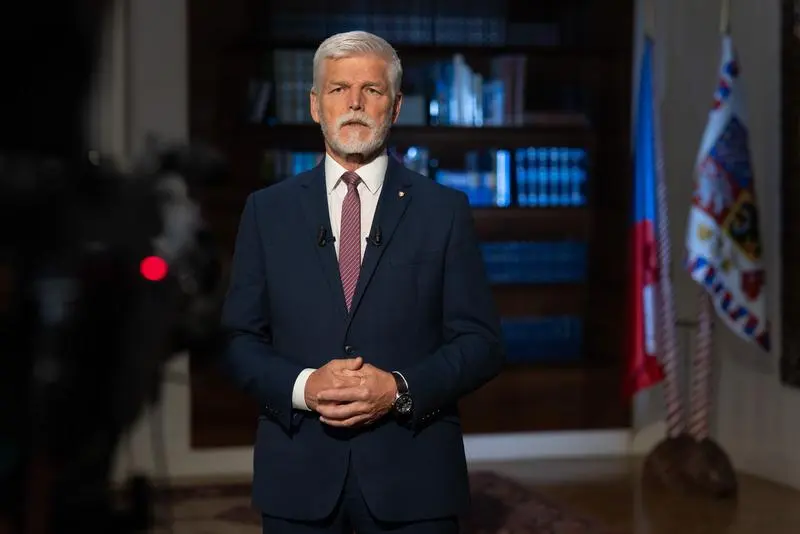 Президент Чехії закликав громадян обрати уряд, який "не залишить нас на милість РФ"