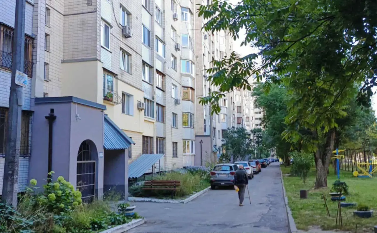 Мешканці ОСББ «Либідь Плюс» розповіли про допомогу після російських атак