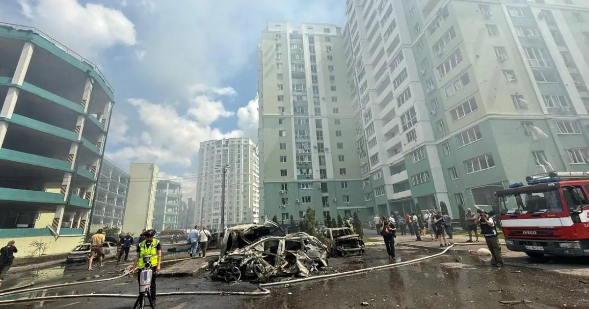 Багатоповерхівки, виробничий цех та комунальне підприємство. Що пошкодили в Харкові російські бомби