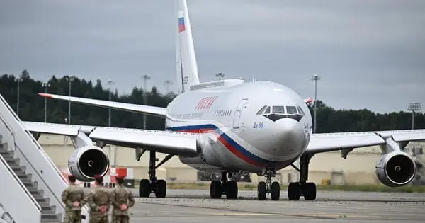 Росія змушена платити готівкою за пальне на Алясці через санкції